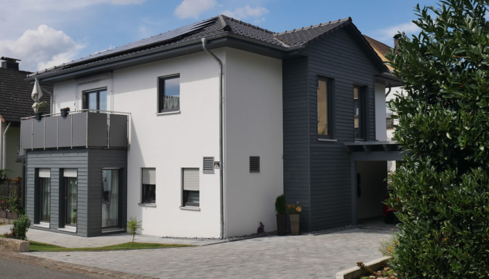 Modernes Mehrfamilienhaus aus Holz
